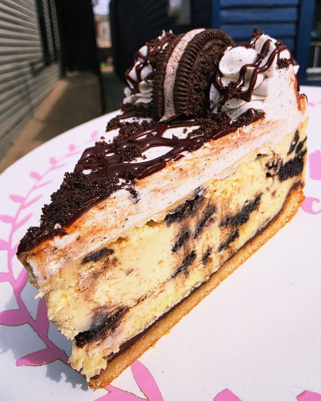 Oreo Deluxe slice